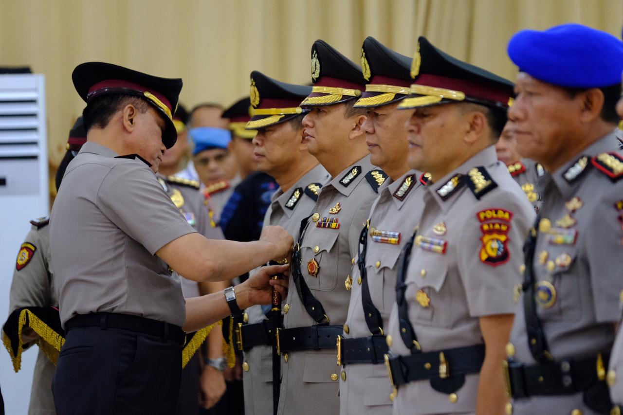 Kapolda Riau Pimpin Sertijab Empat Pejabat Utama Polda Riau